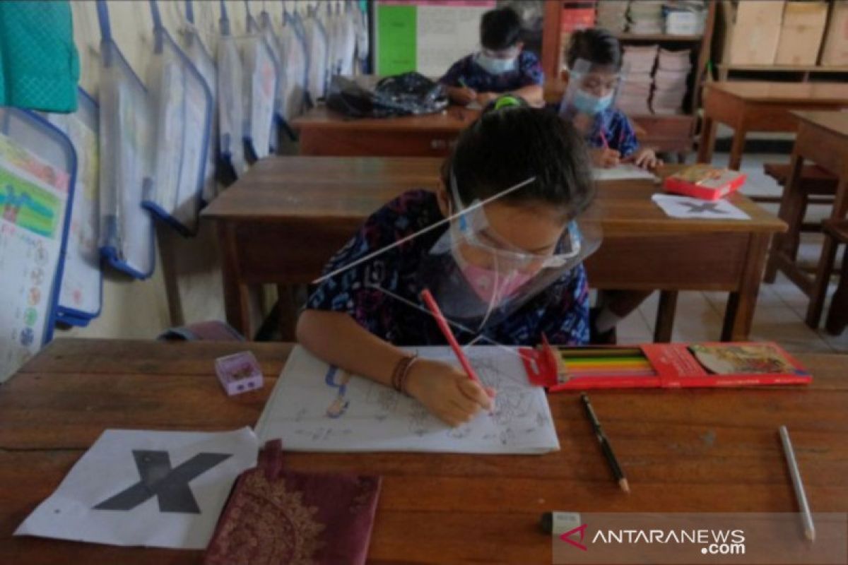 Pentingnya peran ibu sambut kembalinya siswa untuk belajar tatap muka ke sekolah