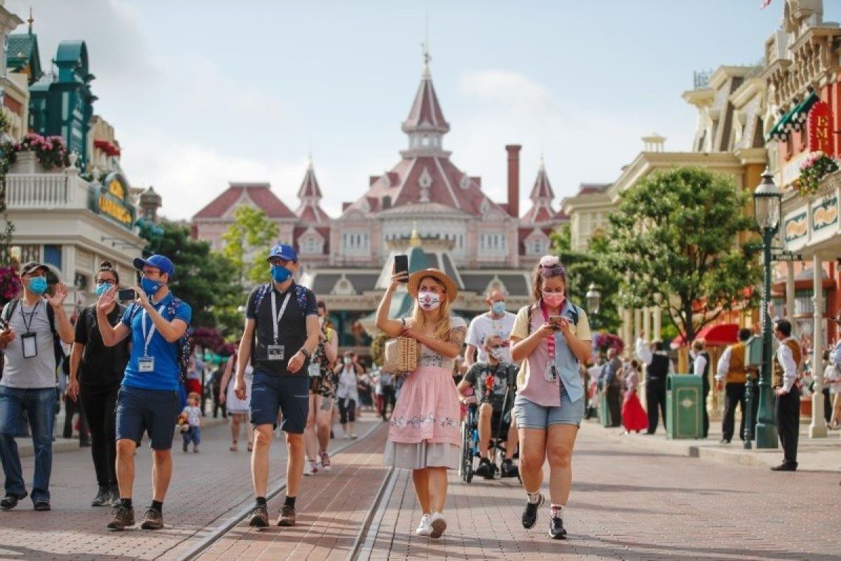 Disneyland dan Universal Studios Jepang akan tambah kapasitas pengunjung