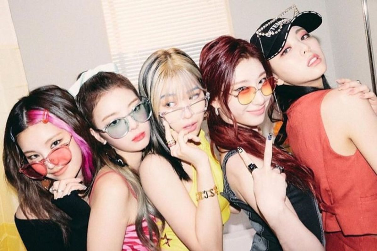 Album "Crazy In Love" dari ITZY berhasil duduki posisi 11 Billboard AS