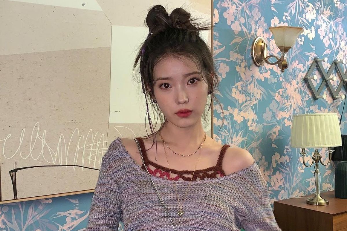 IU siap merilis single digital 'Strawberry Moon'