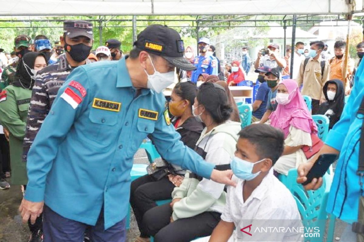 Melihat Serbuan Vaksin Maritim di pulau terluar di Riau