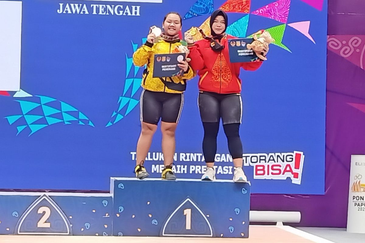 Jateng tambah emas dari angkat besi kelas 73 kg putri