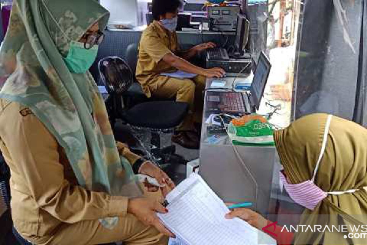 Yang dilakukan Disdukcapil Solok saat dampingi vaksinasi untuk pelajar dan masyarakat