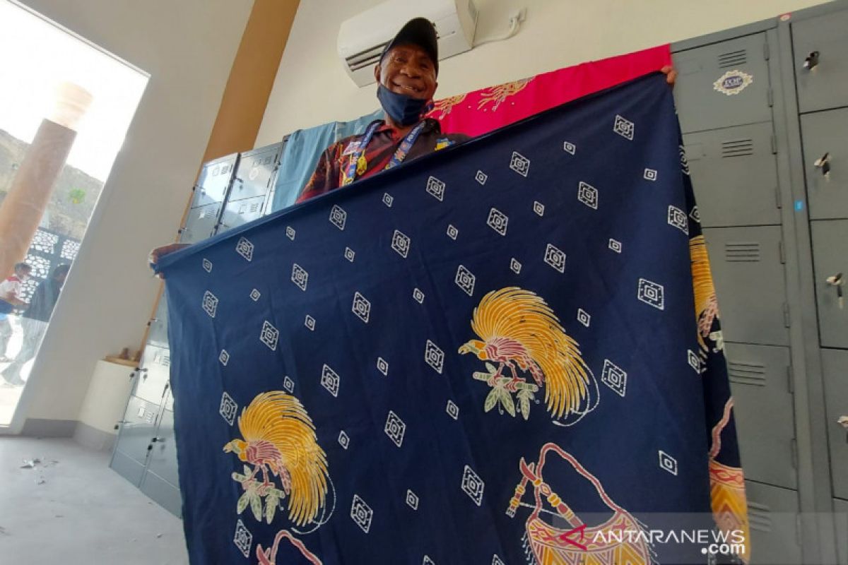 Batik tulis Port Numbay upaya berdayakan kreativitas mama- mama Papua