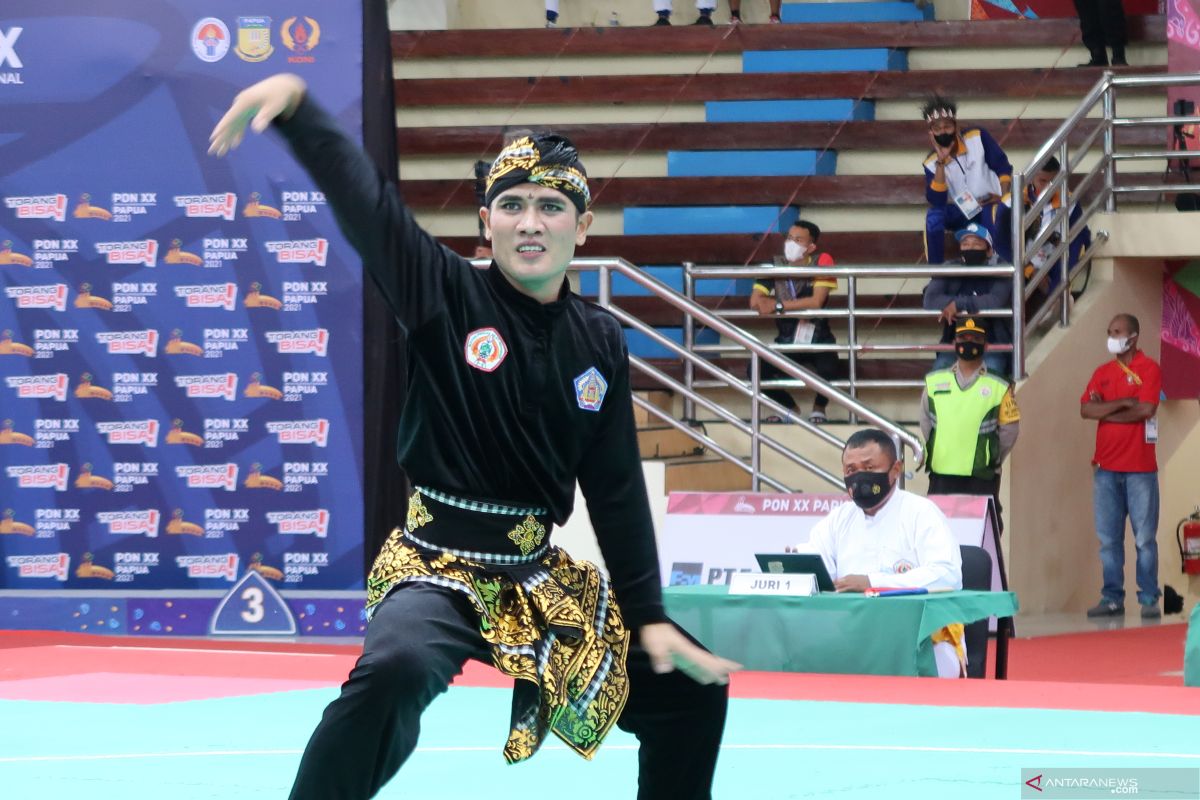 PON XX Papua - Atlet Jabar Asep Yuldan rebut medali emas pencak silat