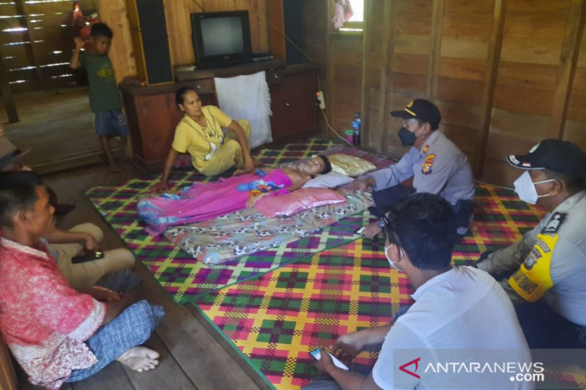 Kunjungi penderita hepatitis, Polsek Merbau beri sejumlah bantuan