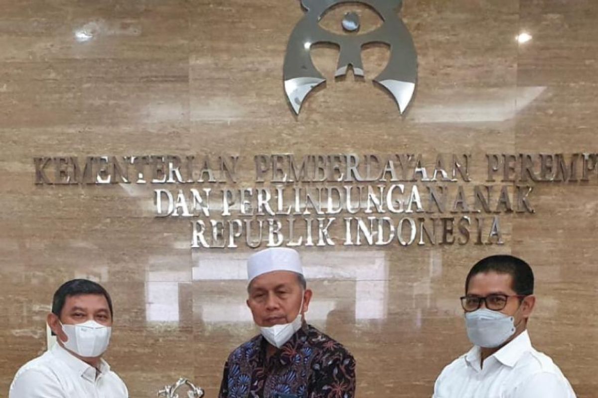 Dinilai punya komitmen tinggi peduli anak, Pemkab Pasbar peroleh penghargaan dari pusat