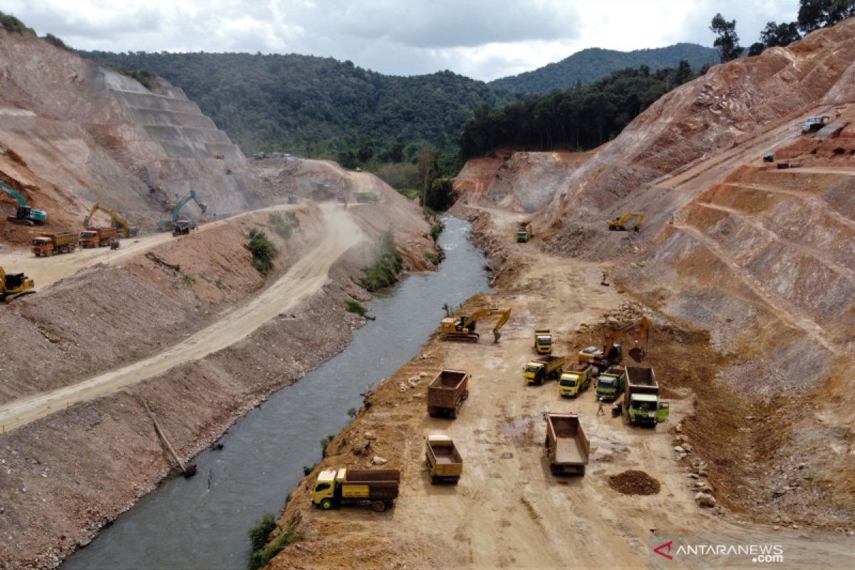 Pembangunan infrastruktur dan pangan tidak bisa dipisahkan