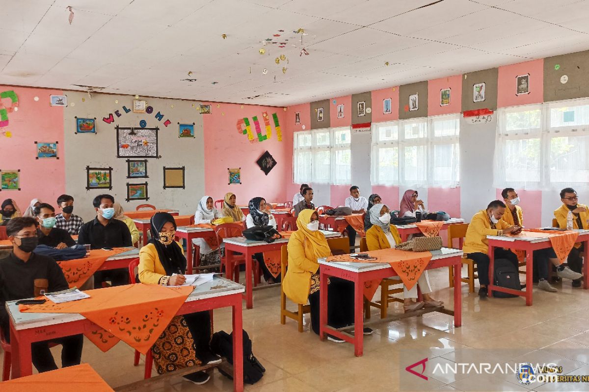 Penerapan pembelajaran Kolaboratif-Partisipatif, dosen-mahasiswa UNP berperan dampingi guru