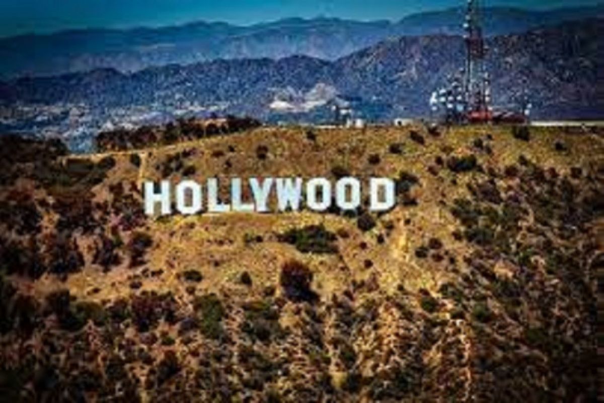 Hollywood resmi kontrak lima penulis skenario film horor asal Indonesia