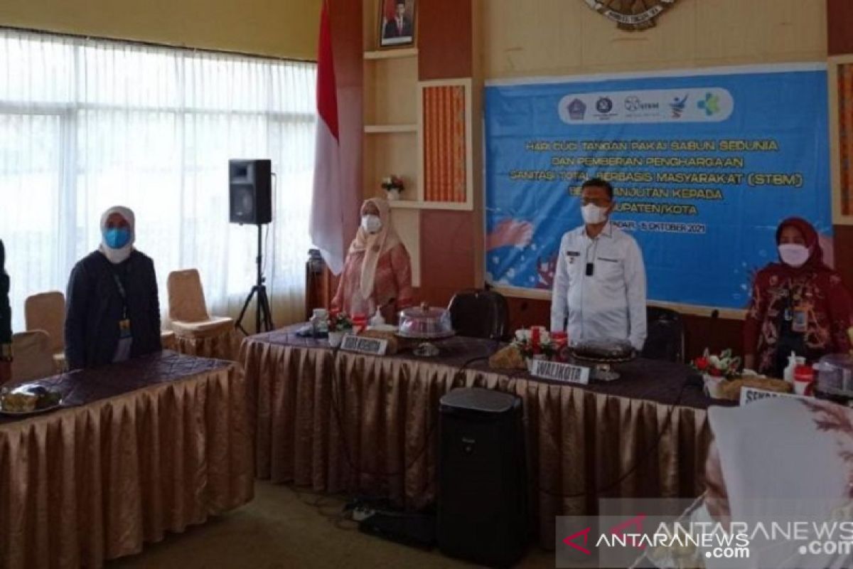 Kota Kendari raih penghargaan Sanitasi Total Berbasis Masyarakat 2021