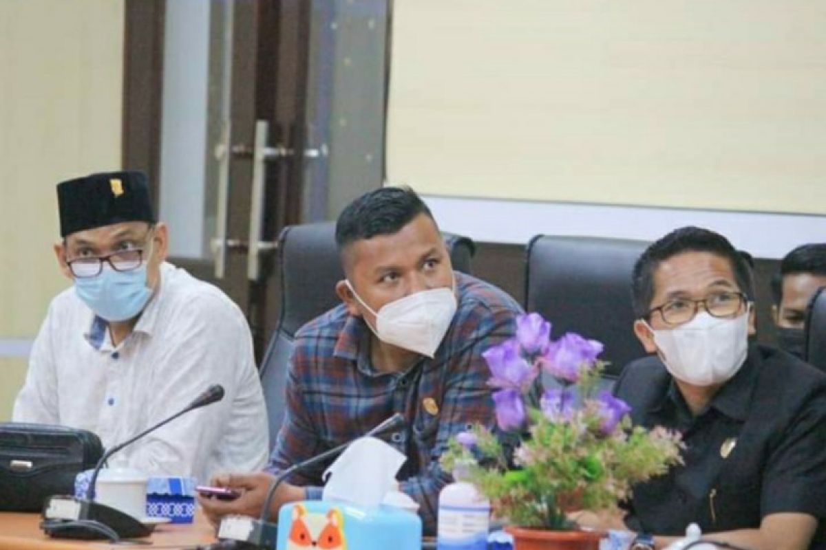 Legislator Seruyan harapkan pembangunan jalan penghubung desa di sejumlah kecamatan