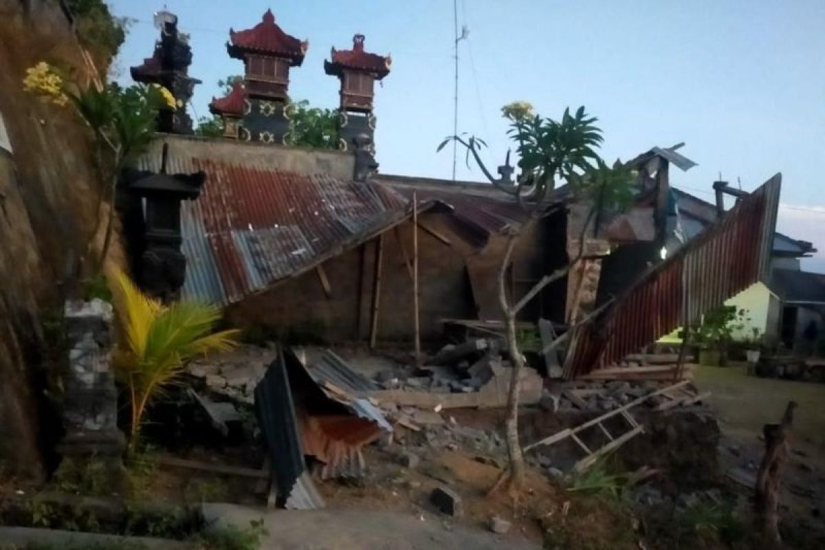 BPBD Bali laporkan sebanyak tiga warga meninggal dunia akibat gempa magnitudo 4,8