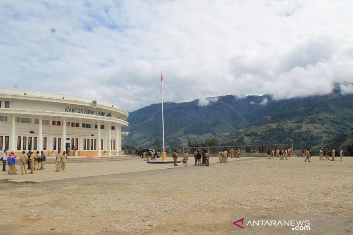 Legislator minta pemkab Lanny Jaya benahi struktur kampung keluarga