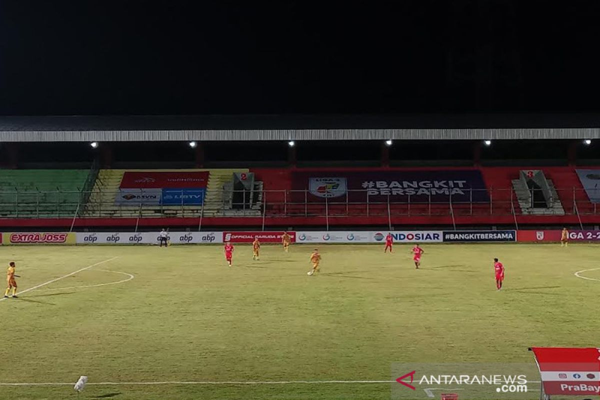 Babak pertama, Kalteng Putra 'dibombardir' 0-2 atas Mitra Kukar