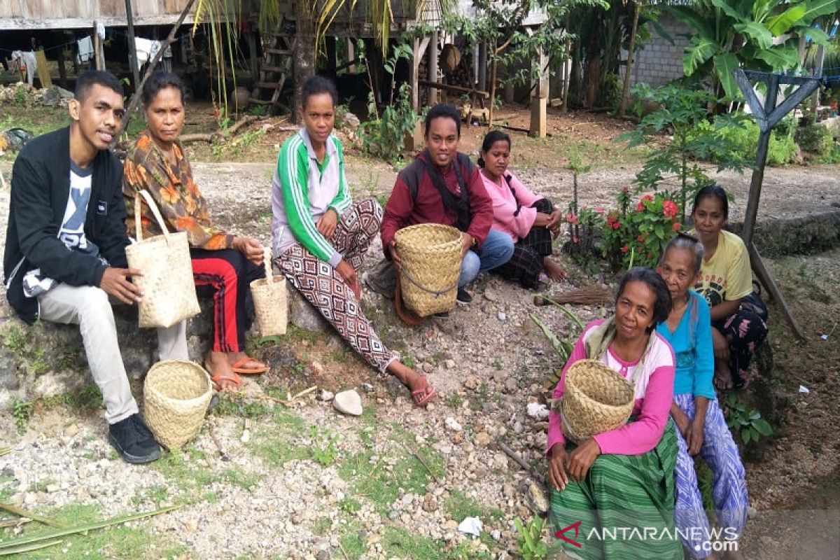 Kerajinan anyaman 'balase' di Buton perlu dilestarikan