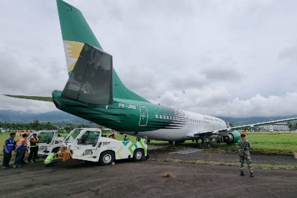 Pesawat kargo Jayawijaya Dirgantara tergelincir di Bandara Sentani