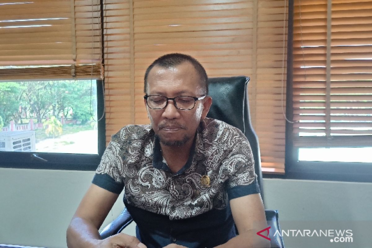 Ketua DPRD Parimo minta Dinkes kembalikan uang rapid berbayar CPNS