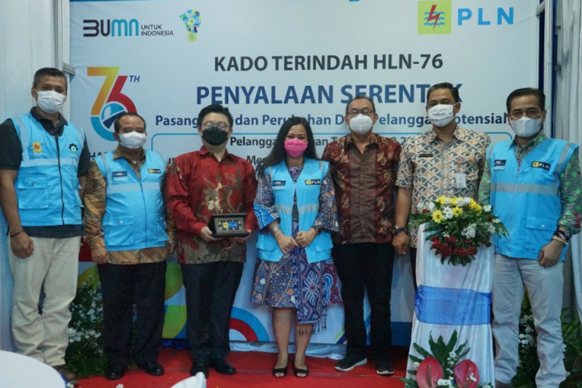 Hari Listrik Nasional, PLN energize 17 pelanggan