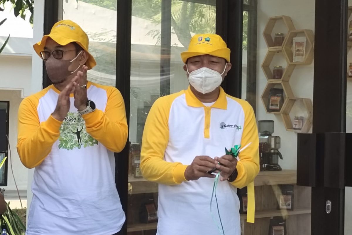 Pemprov Lampung resmikan brand produk hutan dan 'eco bee park'