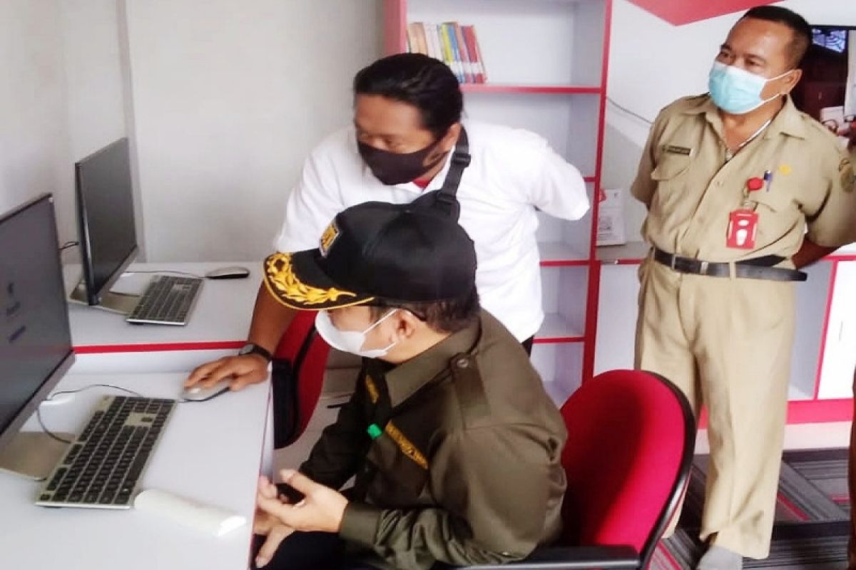 Pojok baca digital Pasar Toemanggung Djaya Karti mencerdaskan masyarakat Bartim