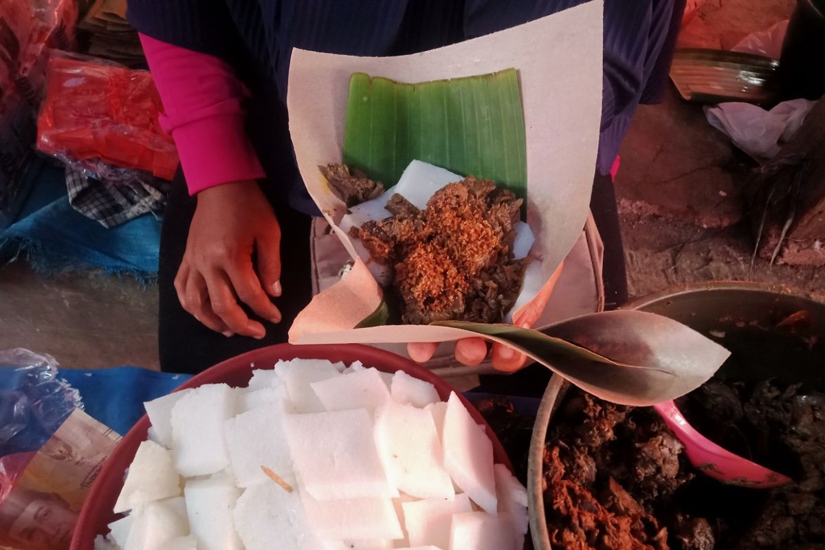 Lontong kariang, kuliner khas Bonjol yang bertahan ratusan tahun