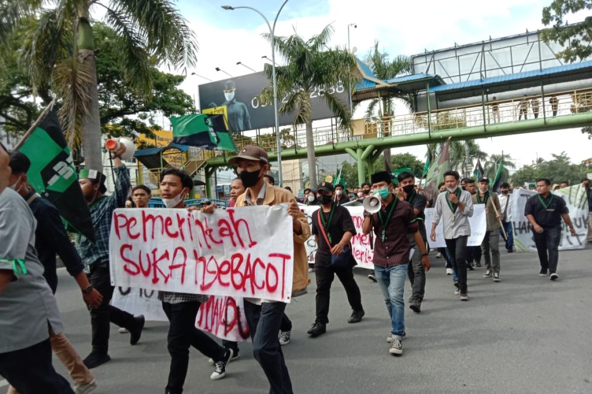 Kader HMI MPO Pekanbaru gerudug DPRD Riau