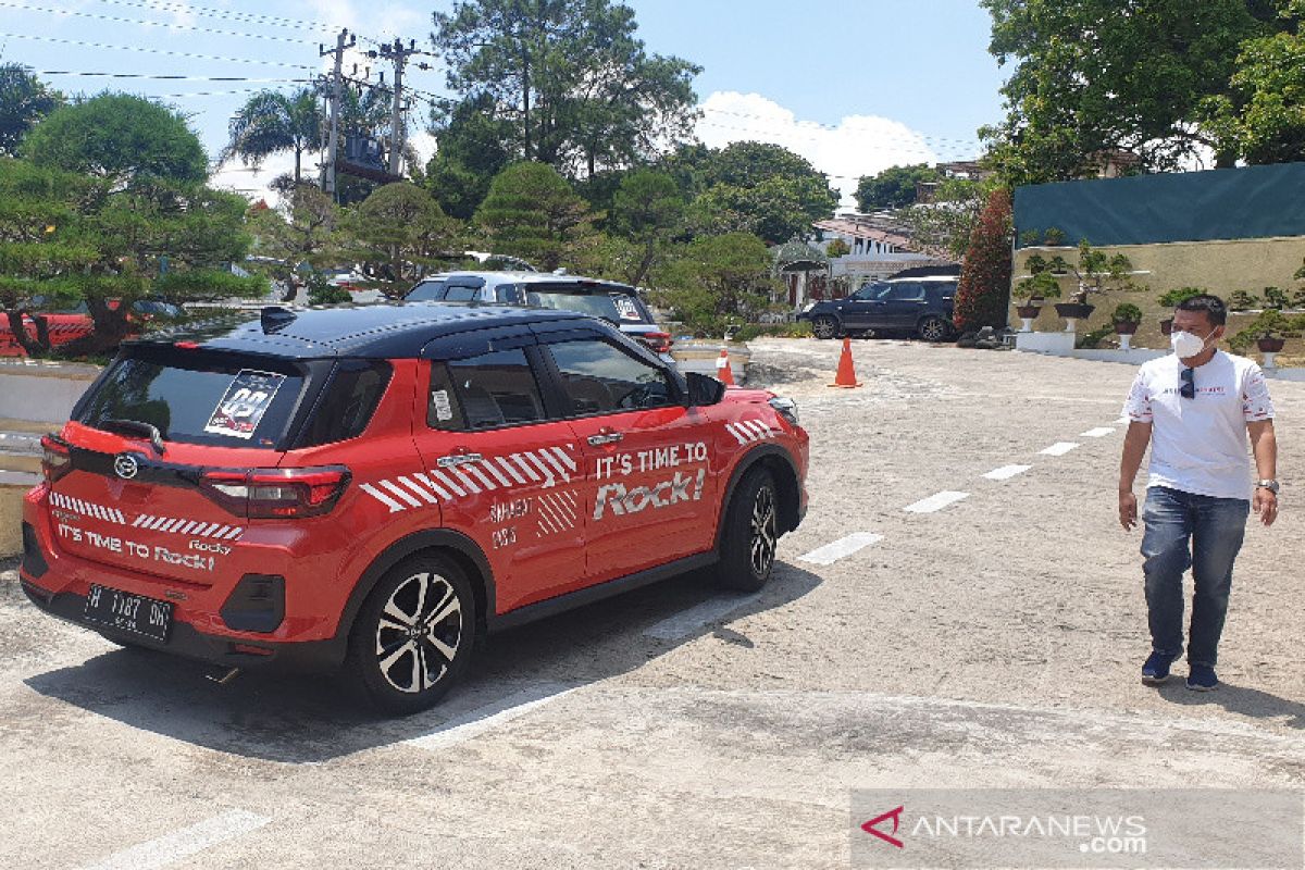 Test drive, Rocky 1.0L turbo tetap perkasa di tanjakan