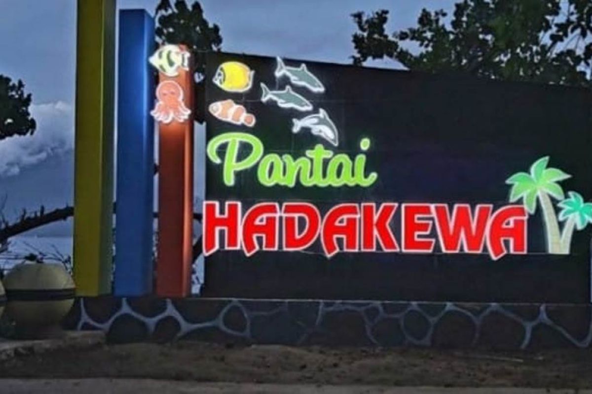 Desa Hadakewa dapat bantuan toilet dan rumah pohon