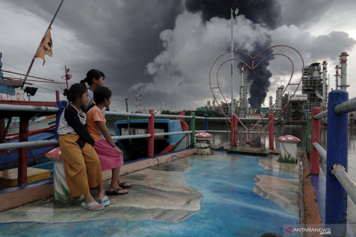 Kerugian materi kebakaran tangki kilang Pertamina Cilacap masih diselidiki