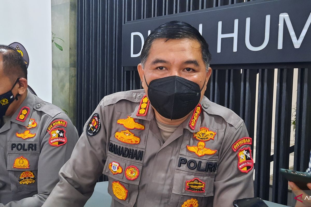 Densus 88 tangkap tiga terduga teroris kelompok JI di Bekasi