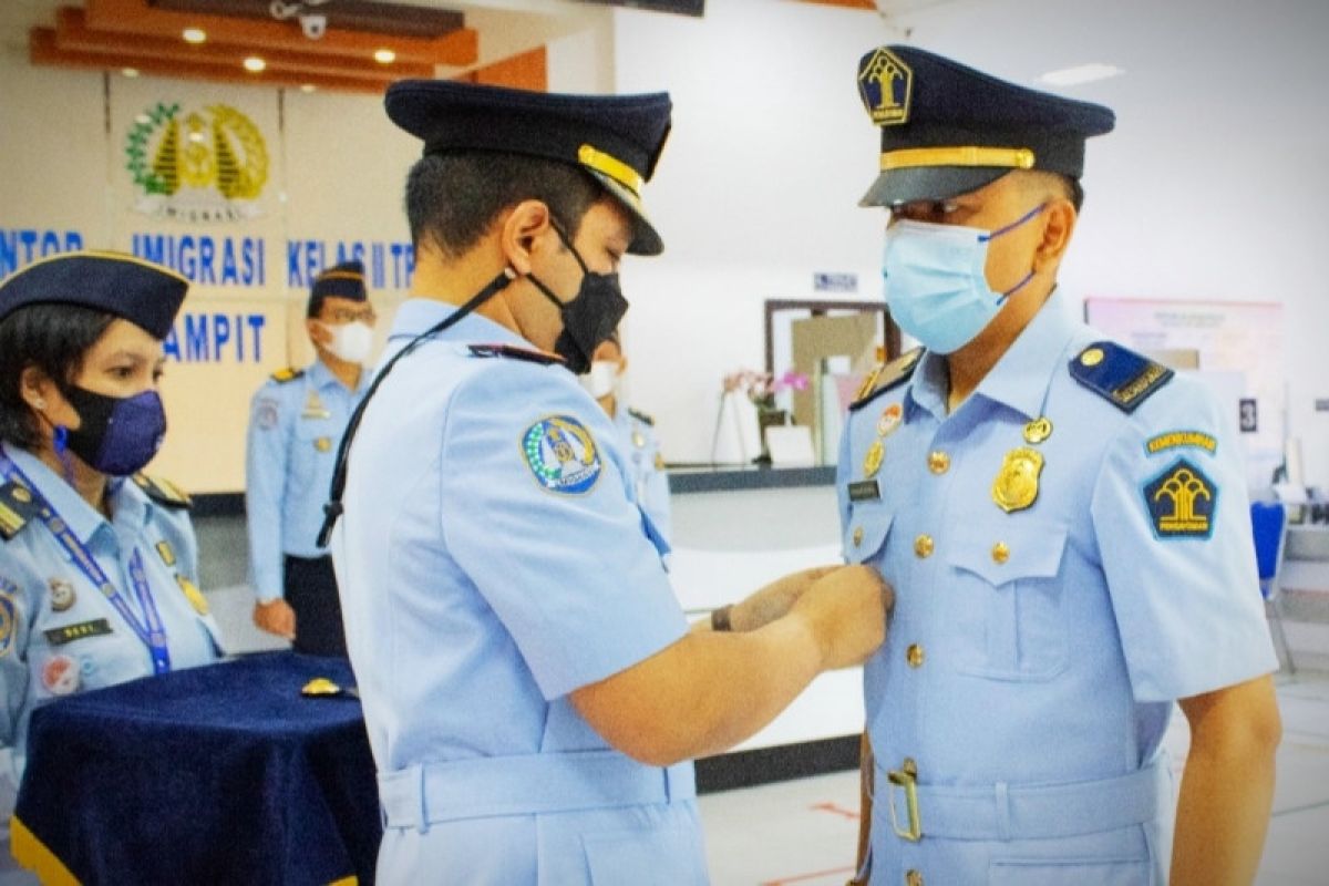 Kepala Kantor Imigrasi Sampit lantik dua pejabat administrator