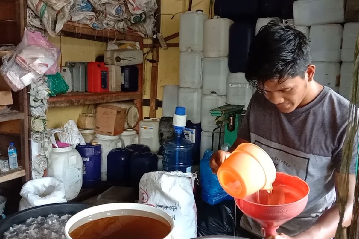 Disdag: keterbatasan bahan baku memicu kenaikan harga minyak goreng