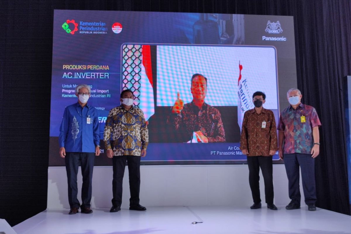 Panasonic produksi perdana AC Inverter di Indonesia