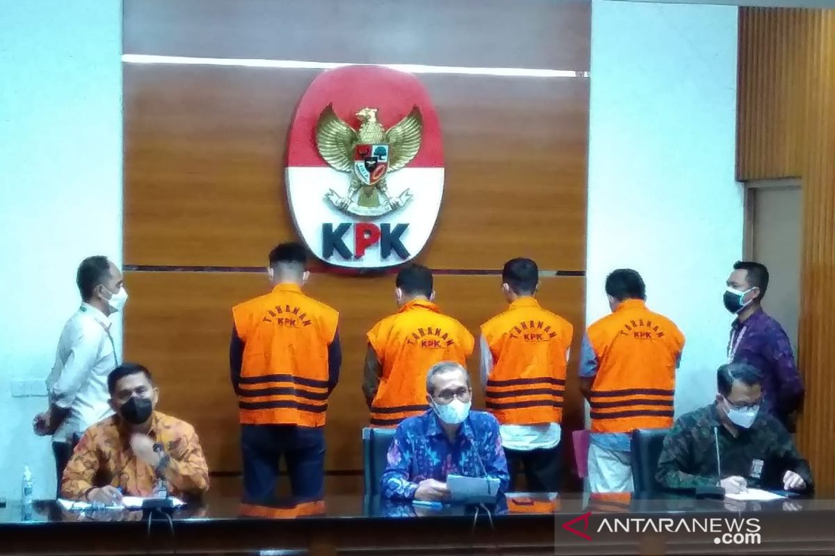 KPK periksa mantan Bupati Muara Enim Ahmad Yani dan Ketua DPRD Aries HB