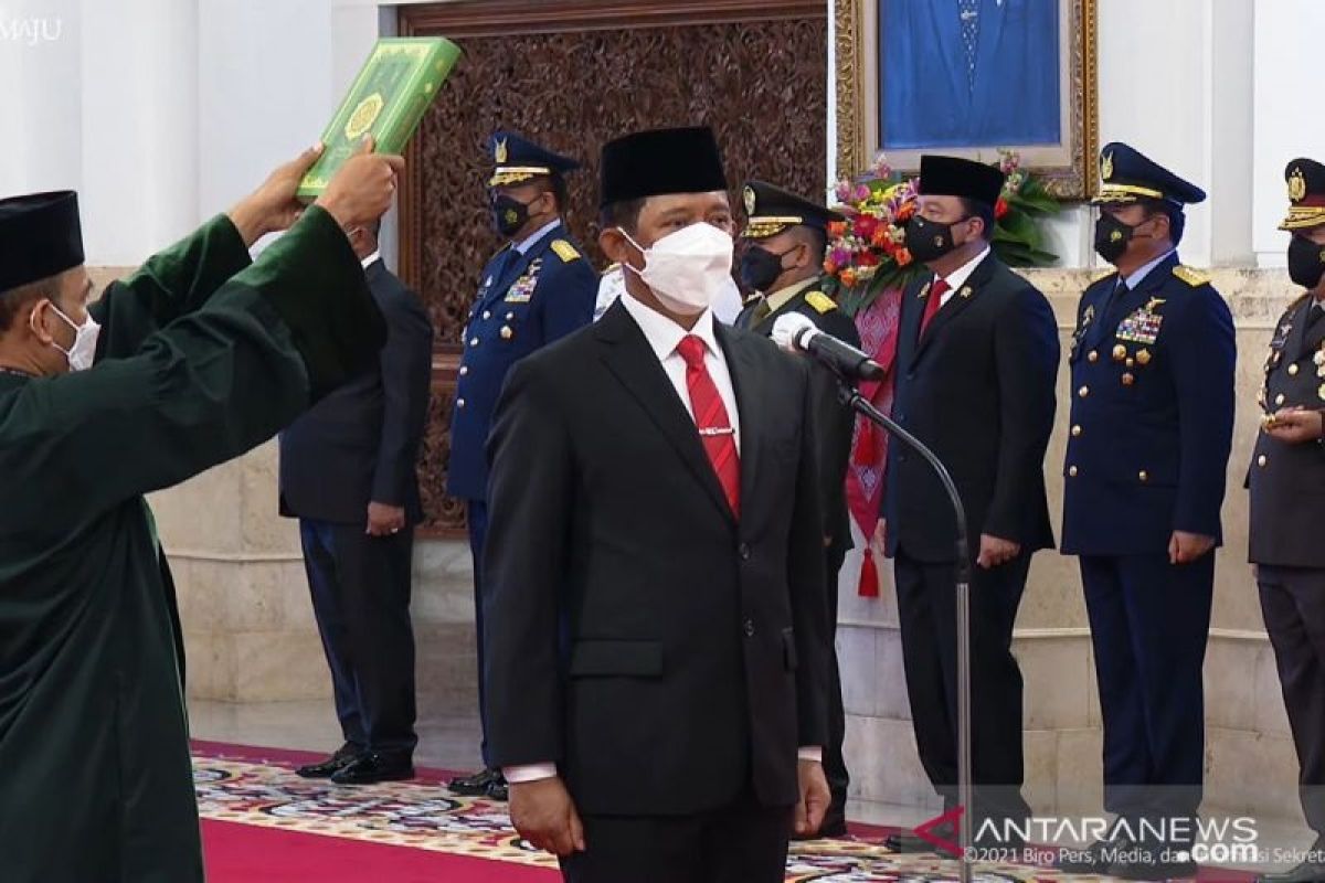 Presiden Joko Widodo lantik Mayjen TNI Suharyono jadi Kepala BNPB