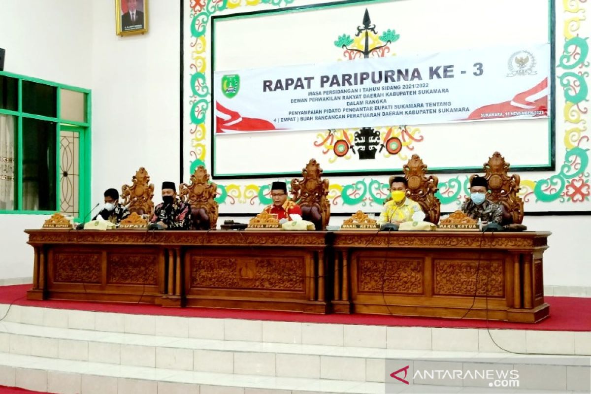 Bupati Sukamara sampaikan empat raperda kepada DPRD