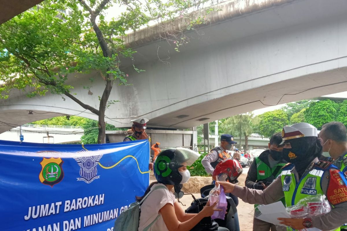 Polisi suguhi sarapan pelanggar Operasi Zebra Jaya