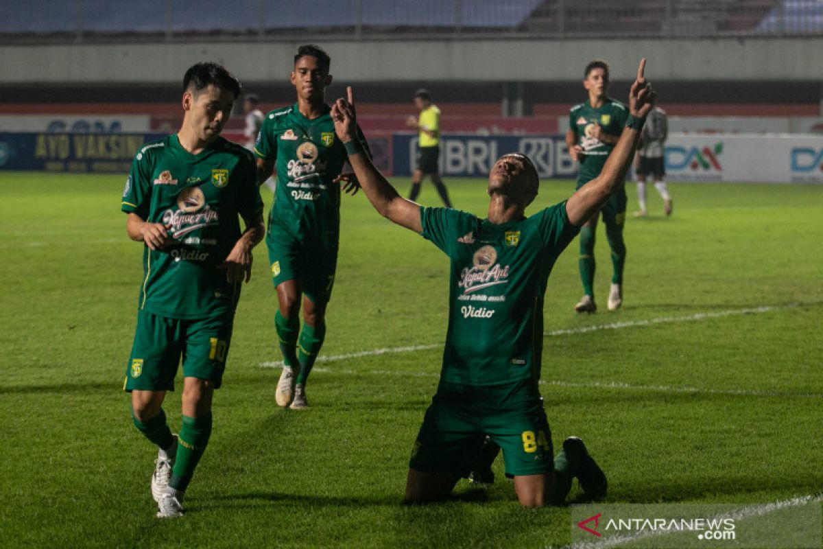 Persebaya kalahkan Madura dengan skor 1-0