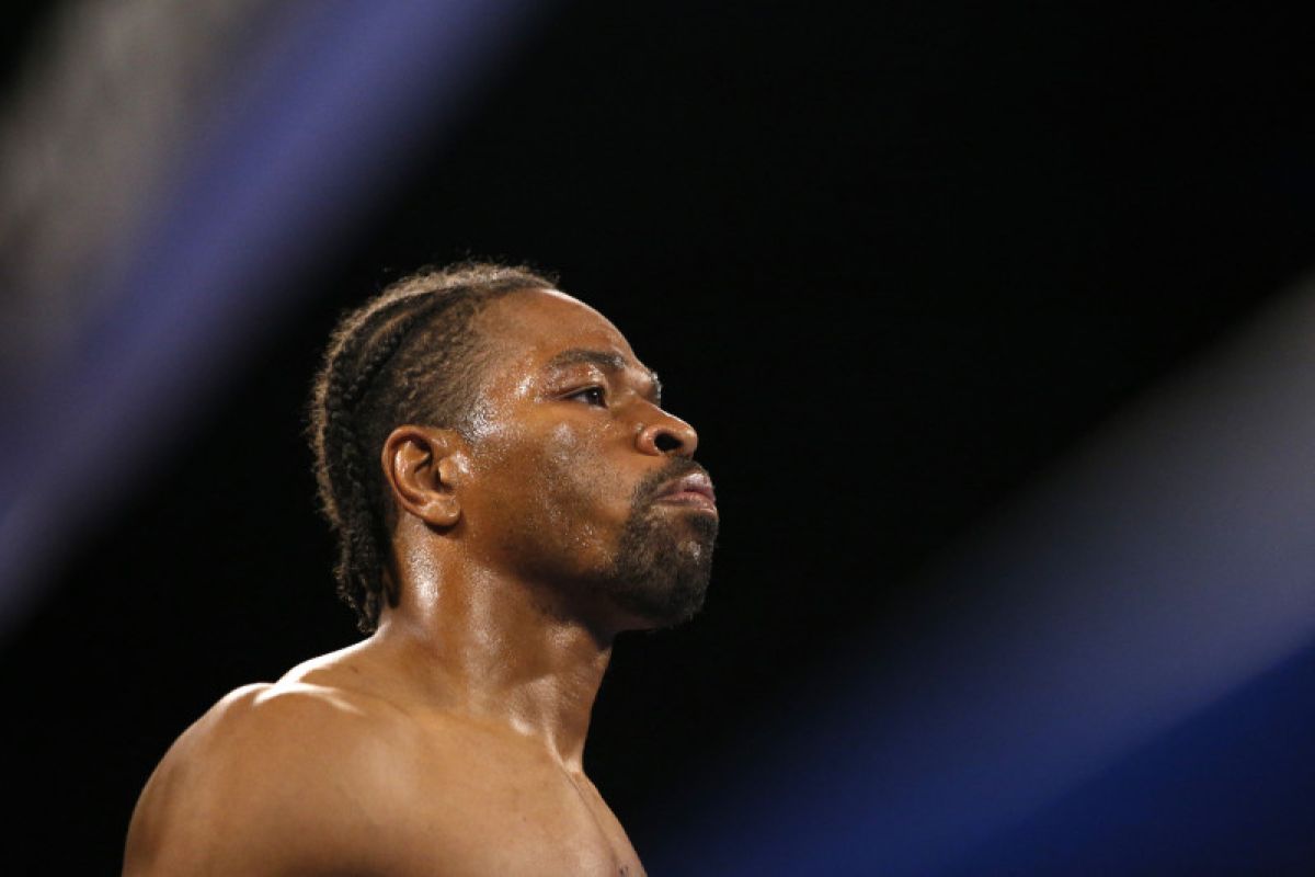 Shawn Porter putuskan pensiun usai kalah  TKO dari Crawford