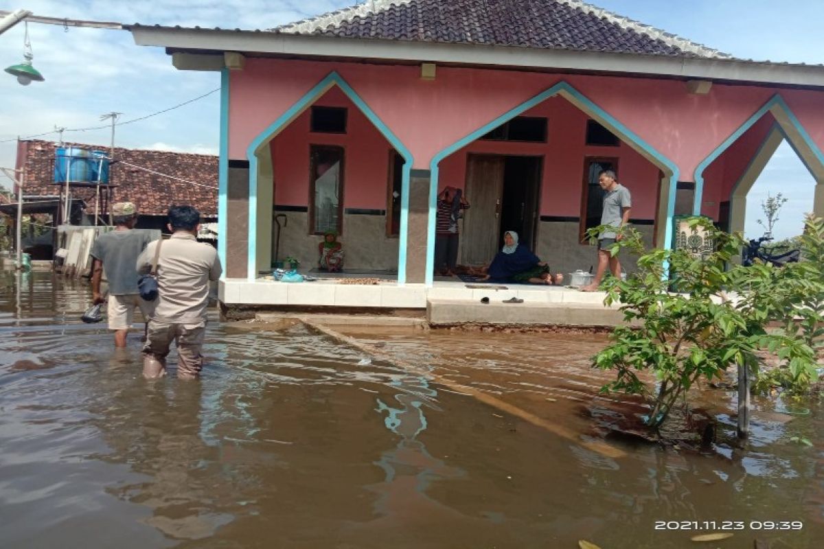 Banjir landa sejumlah wilayah di Kota Pekalongan