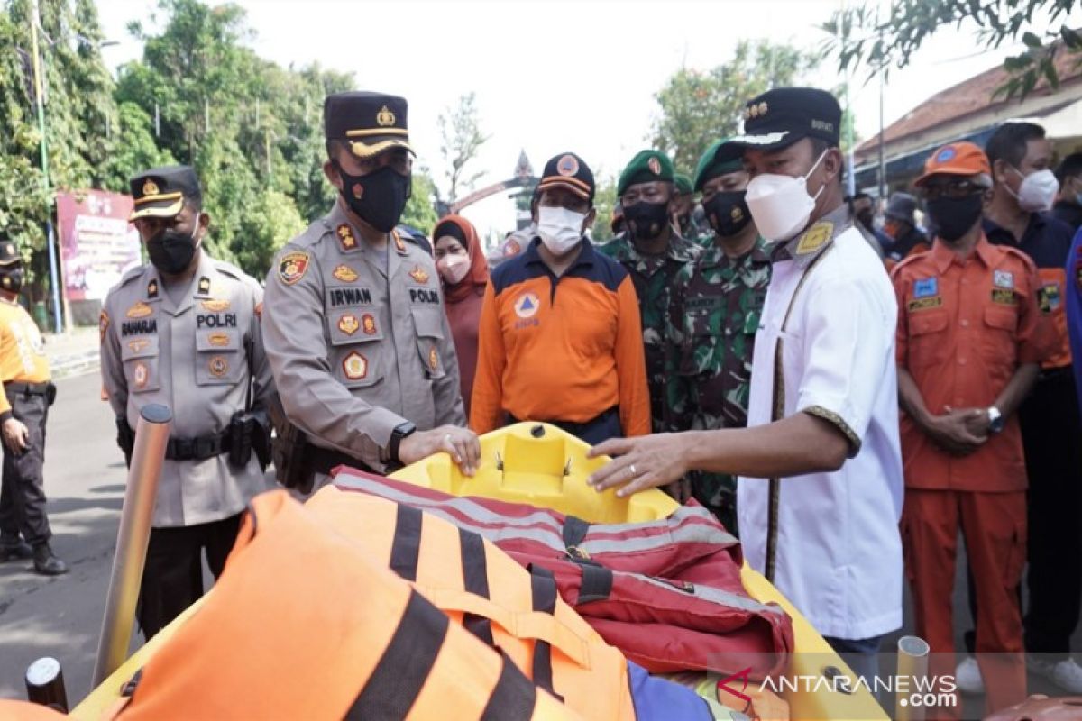 Bupati Batang: Petugas BPBD harus siaga 24 jam