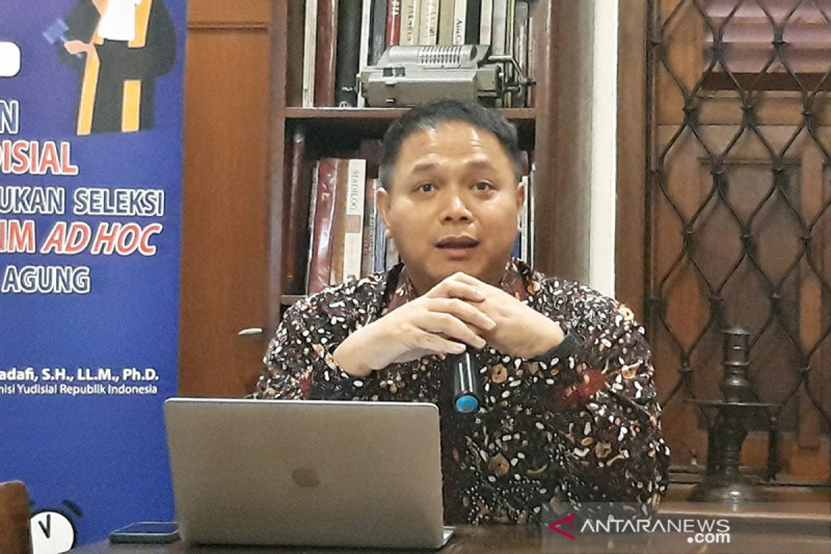 KY tegaskan miliki kewenangan analisis putusan BHT