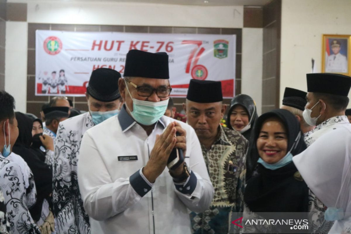 Pemerintah Kabupaten Solok akan perhatikan nasib guru honorer