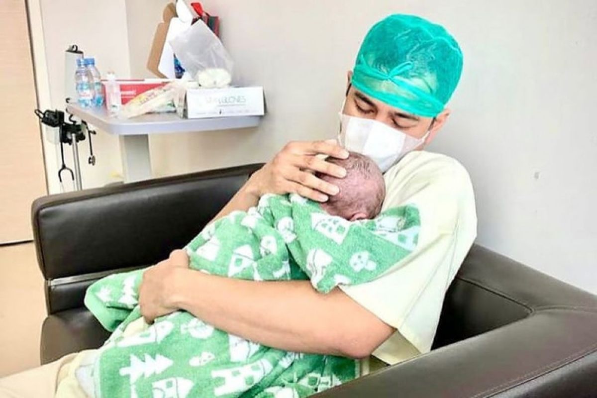 Raffi Ahmad dan Nagita Slavina sambut kehadiran anak kedua