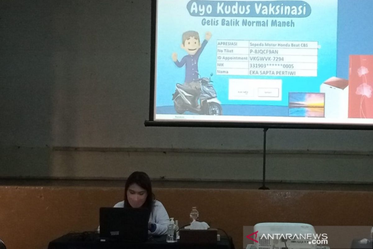 Peserta vaksinasi COVID-19 di Kudus dapat hadiah  sepeda motor