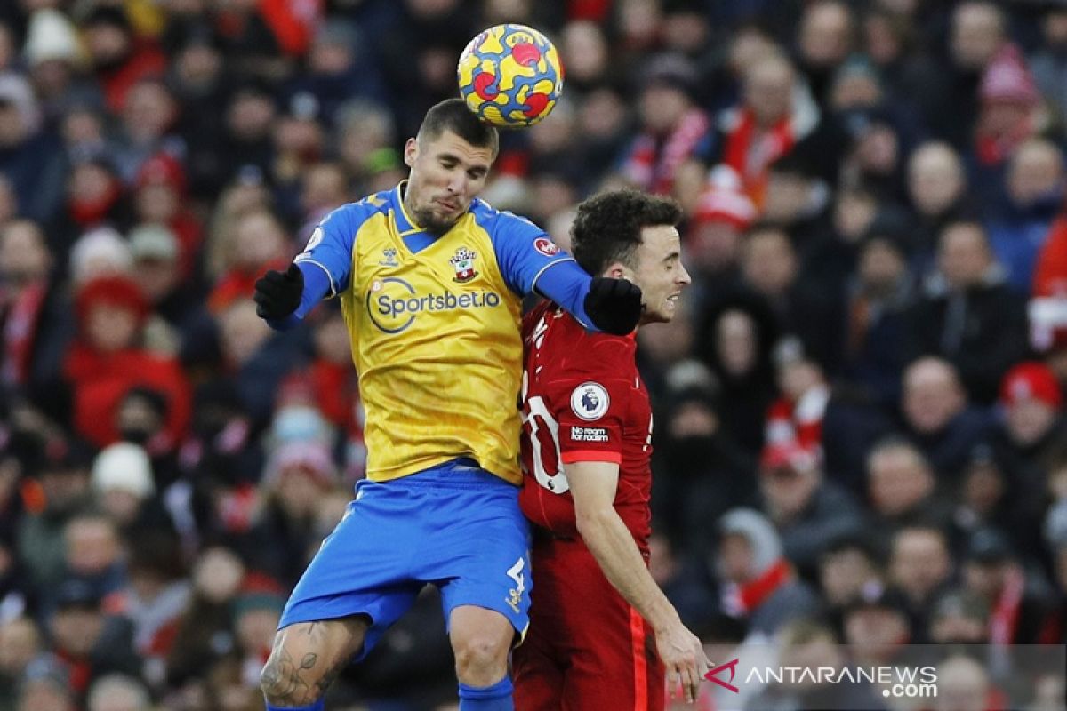 Hasenhuettl akui salah strategi saat Southampton digulung Liverpool 0-4