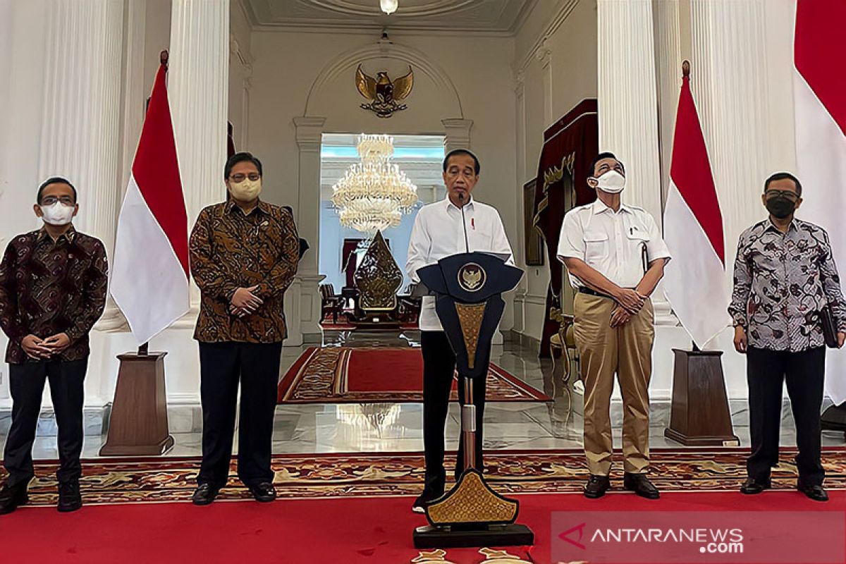 Presiden Jokowi: Undang-Undang Cipta Kerja tetap berlaku