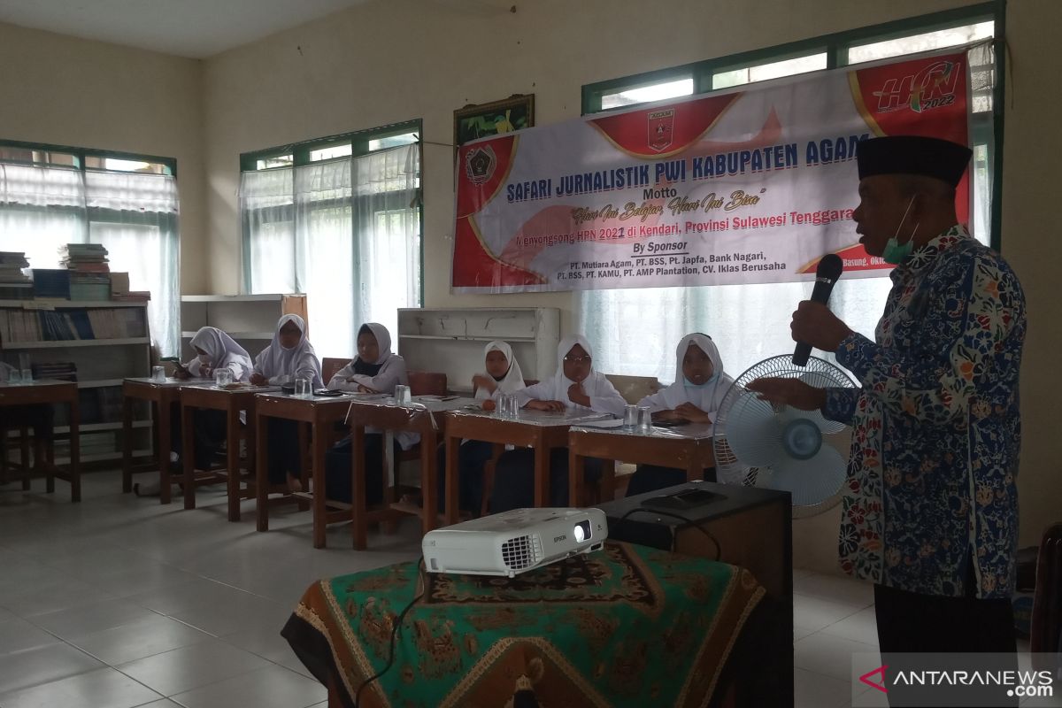 Siswa SMP Muhammadiyah Bayua Agam dapatkan pelatihan jurnalistik