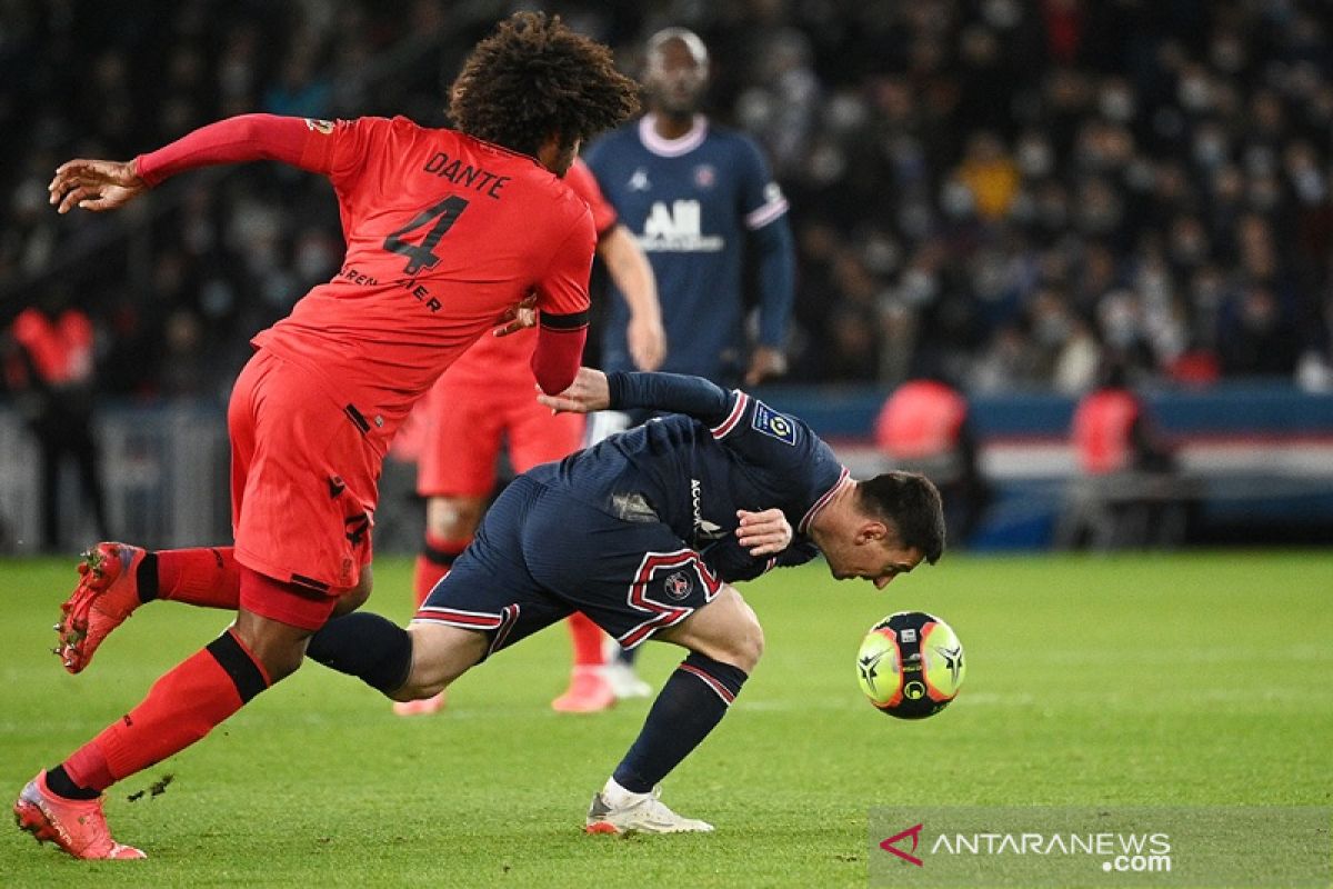 PSG ditahan imbang Nice dengan skor 0-0